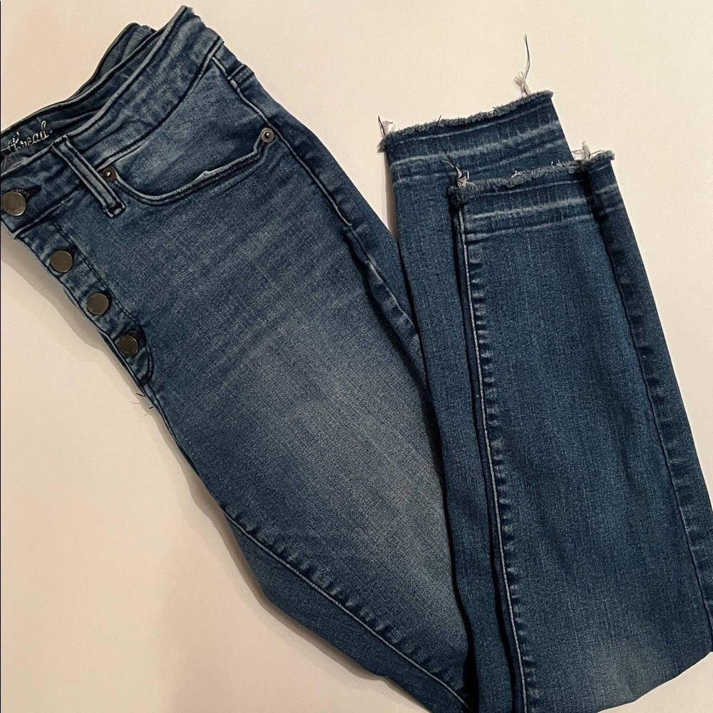 Universal Thread High Rise Jeans in Deep Blue - Picture 3 of 3